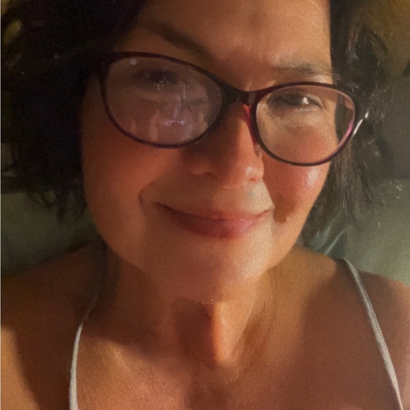 Meet your Posher, Steff - Picture 2 of 2